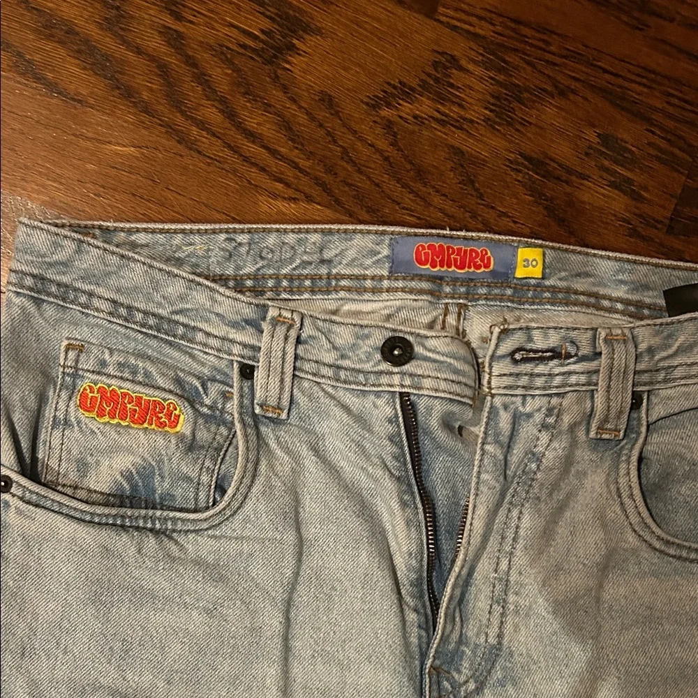 Empyre Light Wash Relaxed Jeans - Picture 2 of 3